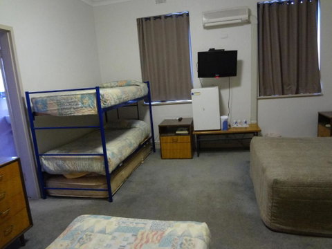 Amaroo Hotel Dubbo - St Kilda Accommodation 3