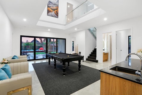 Amazing Backyard - MAX Entertain Beachside Retreat - St Kilda Accommodation 2