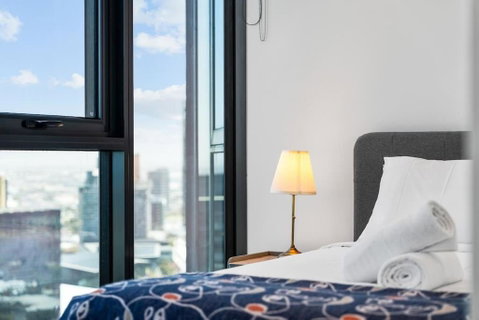 Amazing Bay Views & Spacious In Southbank 2B2B1C - St Kilda Accommodation 2
