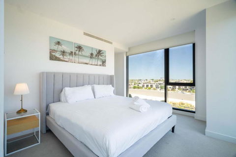 Amazing CBD 3BR Apt Bayview Free Parking - St Kilda Accommodation 1