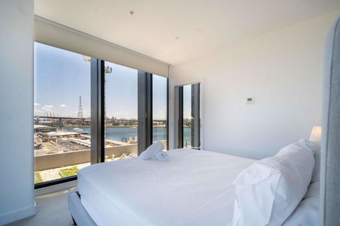 Amazing CBD 3BR Apt Bayview Free Parking - St Kilda Accommodation 3