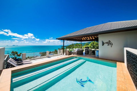 Amazing Penthouse With Whitsundays Lifestyle - St Kilda Accommodation 0