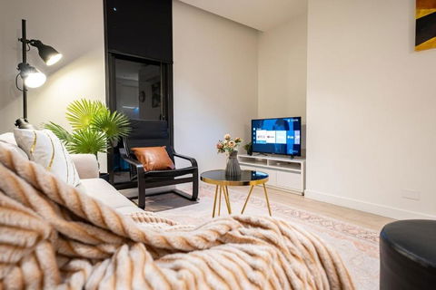 Amazing Terrace 2br&2ba Wifi Great View - St Kilda Accommodation 4