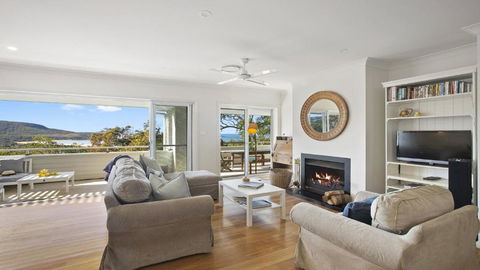 Amazing Views, Pet Friendly On Grandview - St Kilda Accommodation 0