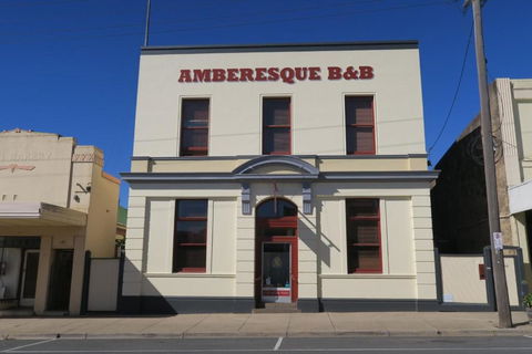 Amberesque B&B - St Kilda Accommodation 0