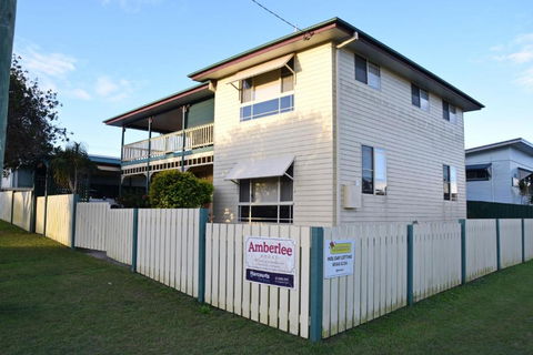 Amberlee House - Bring Your Own Linen - St Kilda Accommodation 0