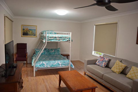 Amberlee House - Bring Your Own Linen - St Kilda Accommodation 3