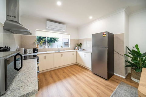 Ambrosia - Designer 3BR WiFi - St Kilda Accommodation 3
