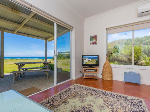 Amhurst Cottage - St Kilda Accommodation 0