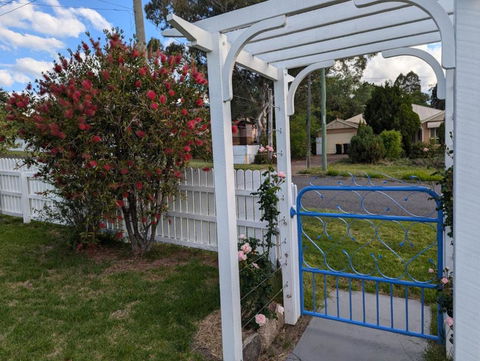 Amiens Cottage. Queenslander, Charming, Central. - St Kilda Accommodation 1