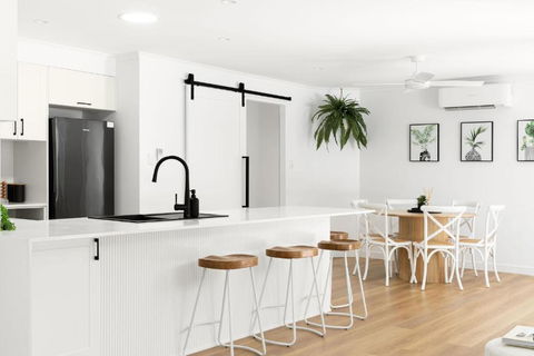 Amiri On Holbrook - Pet Friendly - St Kilda Accommodation 1