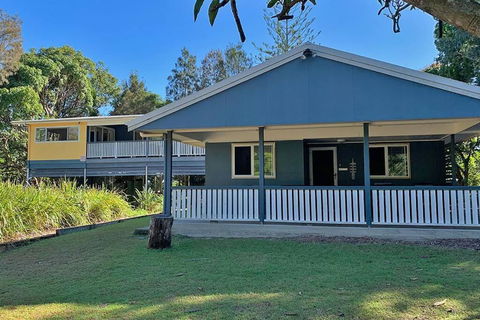 AMITY PINES - St Kilda Accommodation 1
