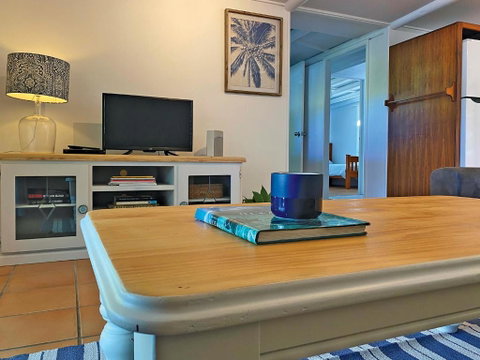 AMITY POINT WATERFRONT CABINS- TAMDHU - St Kilda Accommodation 4