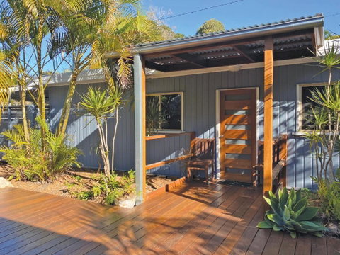 AMITY POINT WATERFRONT CABINS- TAMDHU - St Kilda Accommodation 0