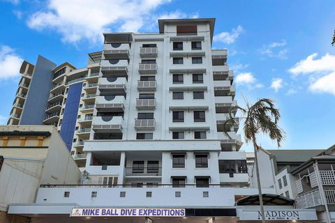 An Abode On Abbott - In The Heart Of The City - St Kilda Accommodation 2