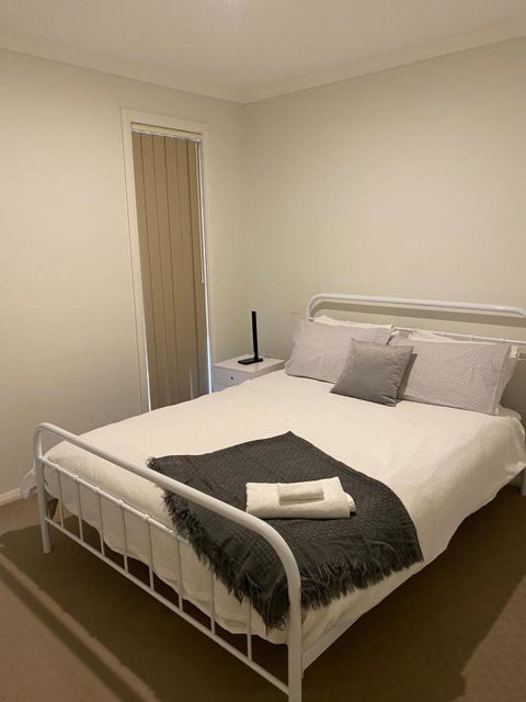 An Executive 3 Bedroom New House, All To Yourself - St Kilda Accommodation 3