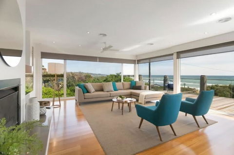 Anchor Beachfront Retreat Water Views, On The Beach - St Kilda Accommodation 1