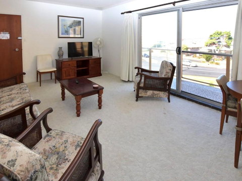 Anchorage 10 - St Kilda Accommodation 2