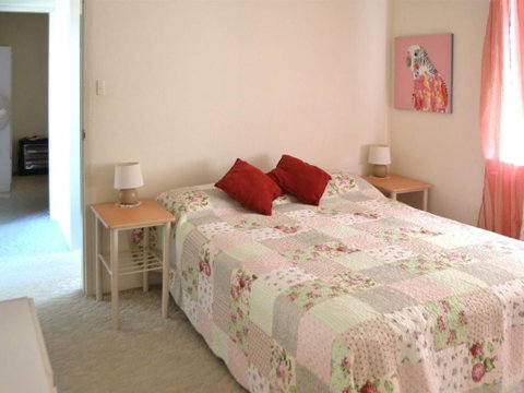 Anchorage 10 - St Kilda Accommodation 3
