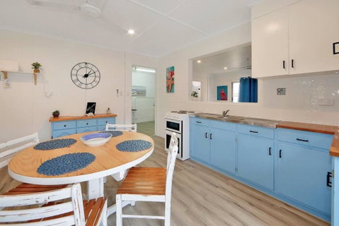 Anchors Away At Innes Park Opp Park & Beach Dogs Welcome Inside - St Kilda Accommodation 4