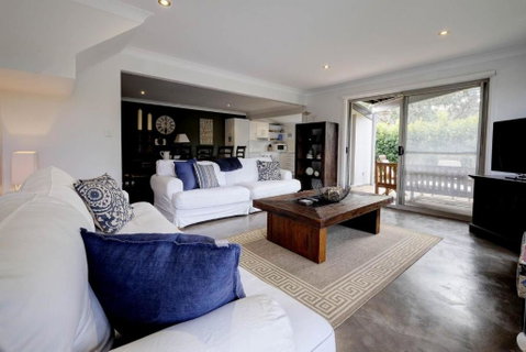 Anglers Cove - St Kilda Accommodation 1