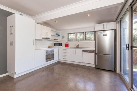 Anglers Cove - St Kilda Accommodation 4