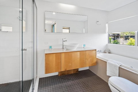 Airlie Beach Townhouse - St Kilda Accommodation 2