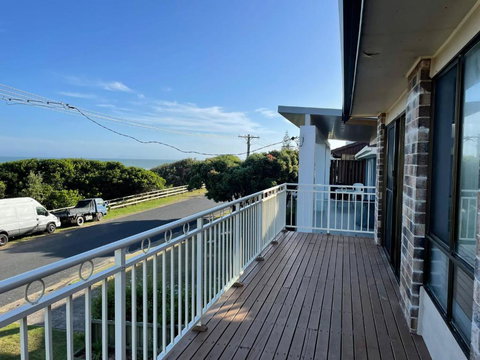 Amani Beach Haus, On The Beach - St Kilda Accommodation 4