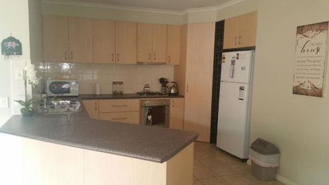 Annesley Central - St Kilda Accommodation 1