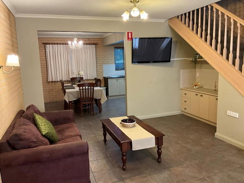 Albury Georgian Motel & Suites - St Kilda Accommodation 4