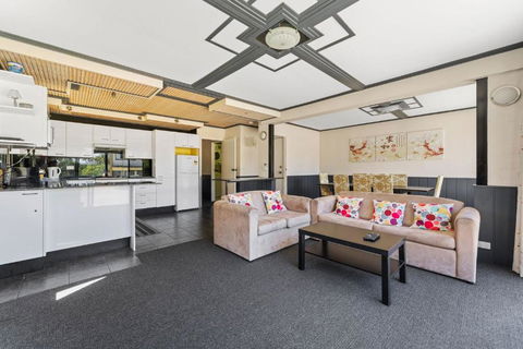 Alpine Mountain View 39 - 3BR L Swimming Pool L Air-Con L WiFi - St Kilda Accommodation 0