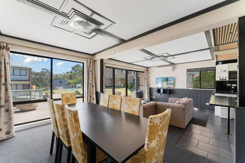 Alpine Mountain View 39 - 3BR L Swimming Pool L Air-Con L WiFi - St Kilda Accommodation 1