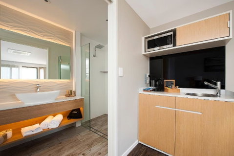 Allure On Ocean Motel - St Kilda Accommodation 2