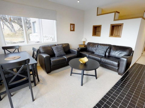 Apartment 3 And 4 The Stables Perisher - St Kilda Accommodation 2
