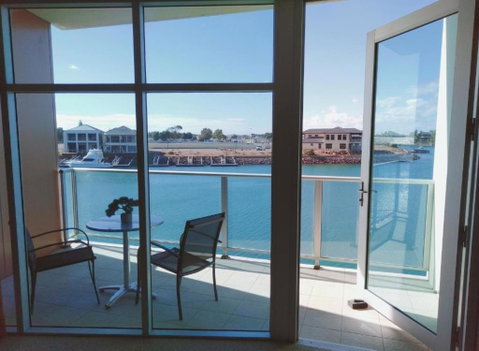 Apartment 3 Wallaroo Marina - St Kilda Accommodation 0