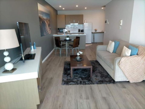 Apartment 3 Wallaroo Marina - St Kilda Accommodation 2