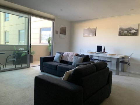 Apartment City Living! - St Kilda Accommodation 1