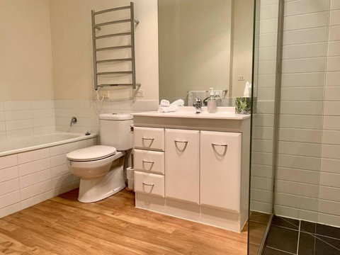 Apartment City Living! - St Kilda Accommodation 4