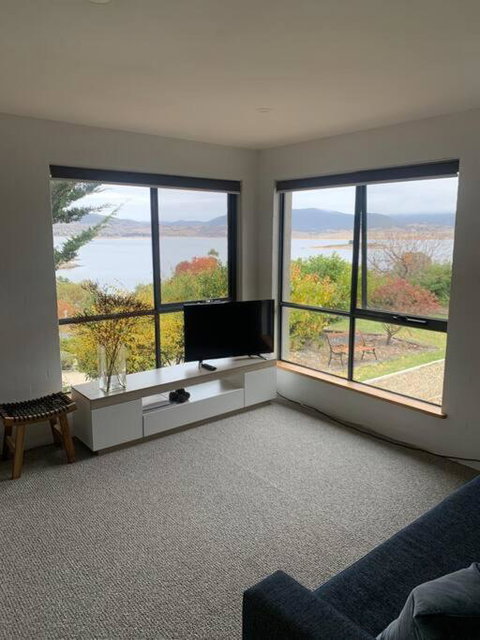 Apartment Minutes To Lake - St Kilda Accommodation 0