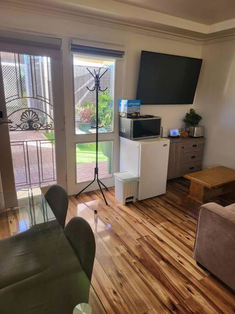 Apartment On Mica - St Kilda Accommodation 2