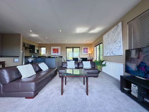 Apartment On Star Unit 1 - St Kilda Accommodation 2