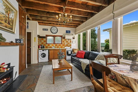 Apollo Bay Guesthouse - St Kilda Accommodation 1