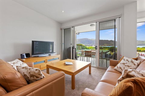 Apollo Blue 14 - St Kilda Accommodation 2