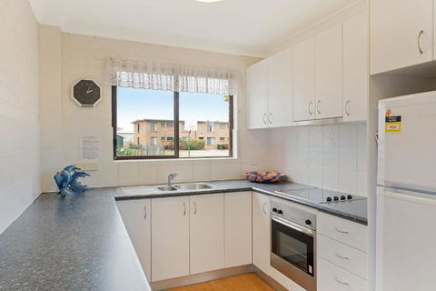 Apollo Unit 17 Ground Floor - St Kilda Accommodation 3