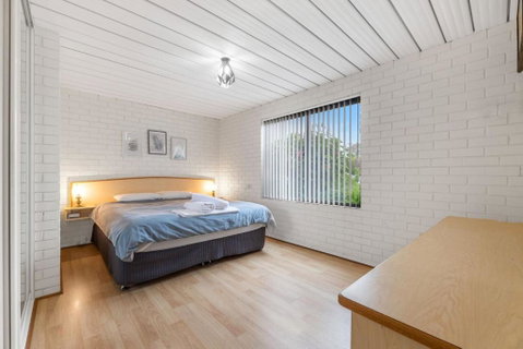 Apollo Unit 25 Ground Floor - St Kilda Accommodation 0