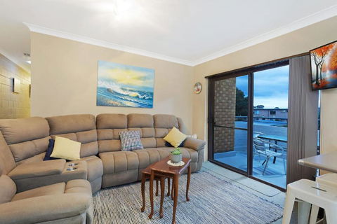 Apollo Unit 7 1st Floor - St Kilda Accommodation 1