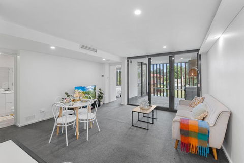 Apt Near Garden City&3km To QSAC - St Kilda Accommodation 0