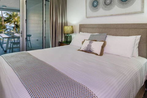 Aqua Aura - Bask In Beachfront Living - St Kilda Accommodation 2