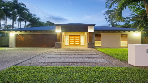 Aqua - Pecten Port Douglas - St Kilda Accommodation 0