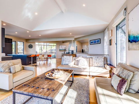 Aqua Pure At Hyams Beach - St Kilda Accommodation 4